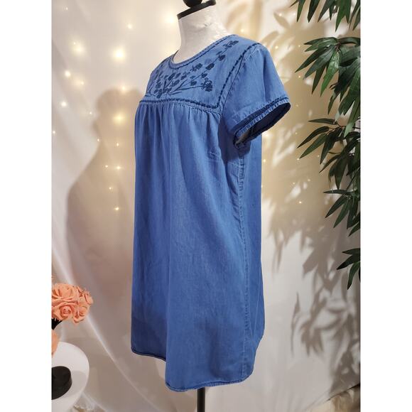 Old Navy Womens Embroidered Floral Chambray Denim Dress Size L Cottage Boho Blue - Picture 3 of 10
